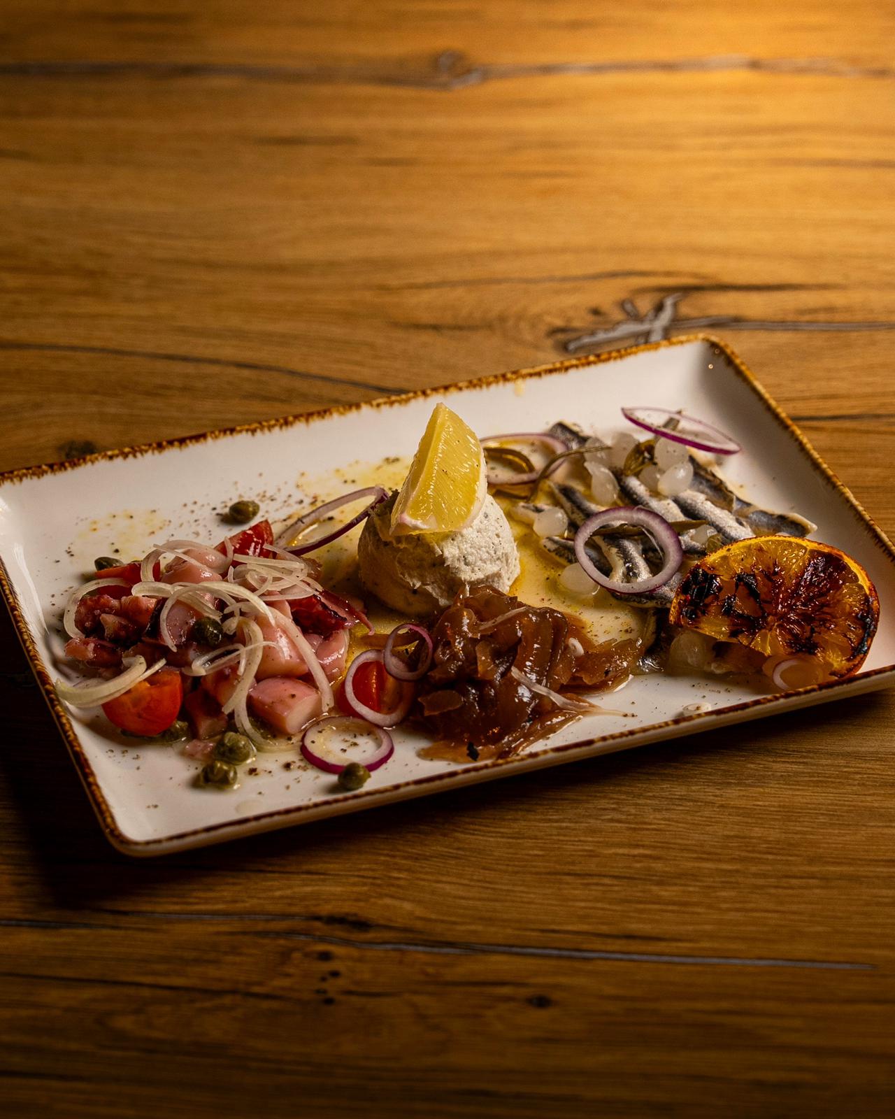 Svježa jadranska riba u restoranu Delfino